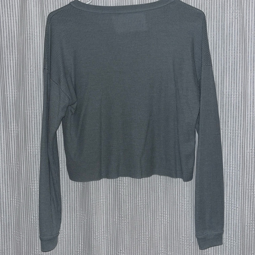 American Eagle Shirt Womens Medium Green Waffle Knit Cropped Henley Streetwear - Picture 2 of 2